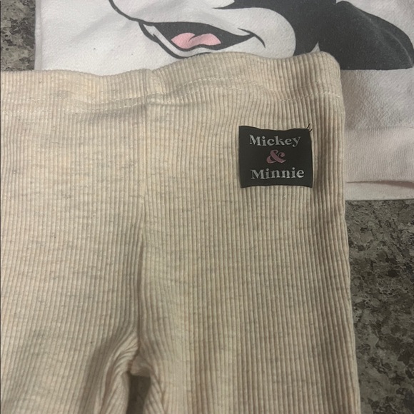 Disney Cream and Pink Minnie Mouse Baby Set - Picture 2 of 4